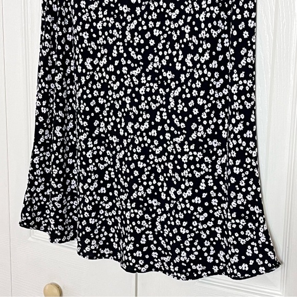 ASOS Floral Mini Skirt Black and White Size 10 - Picture 10 of 12